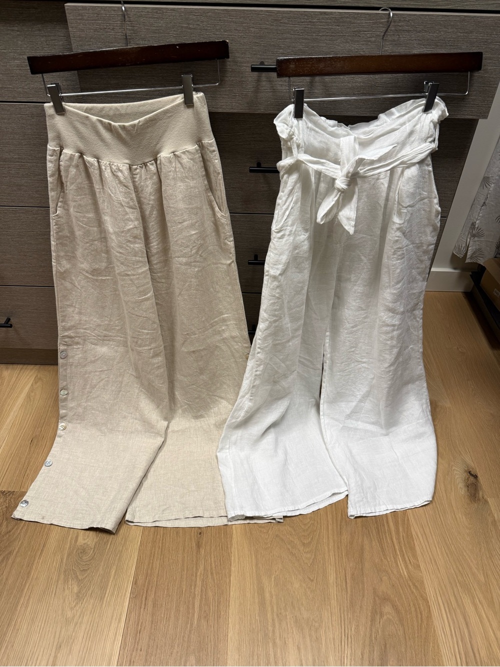 Linen pants sz small Lot nude white